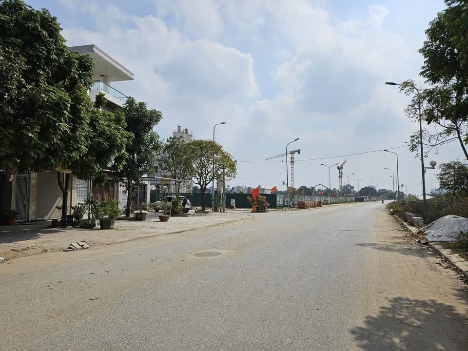 Đất đầu tư kinh doanh mặt bằng 6275 Nam Ngạn 352m² giá thỏa thuận - Vị trí đắc địa gần chung cư