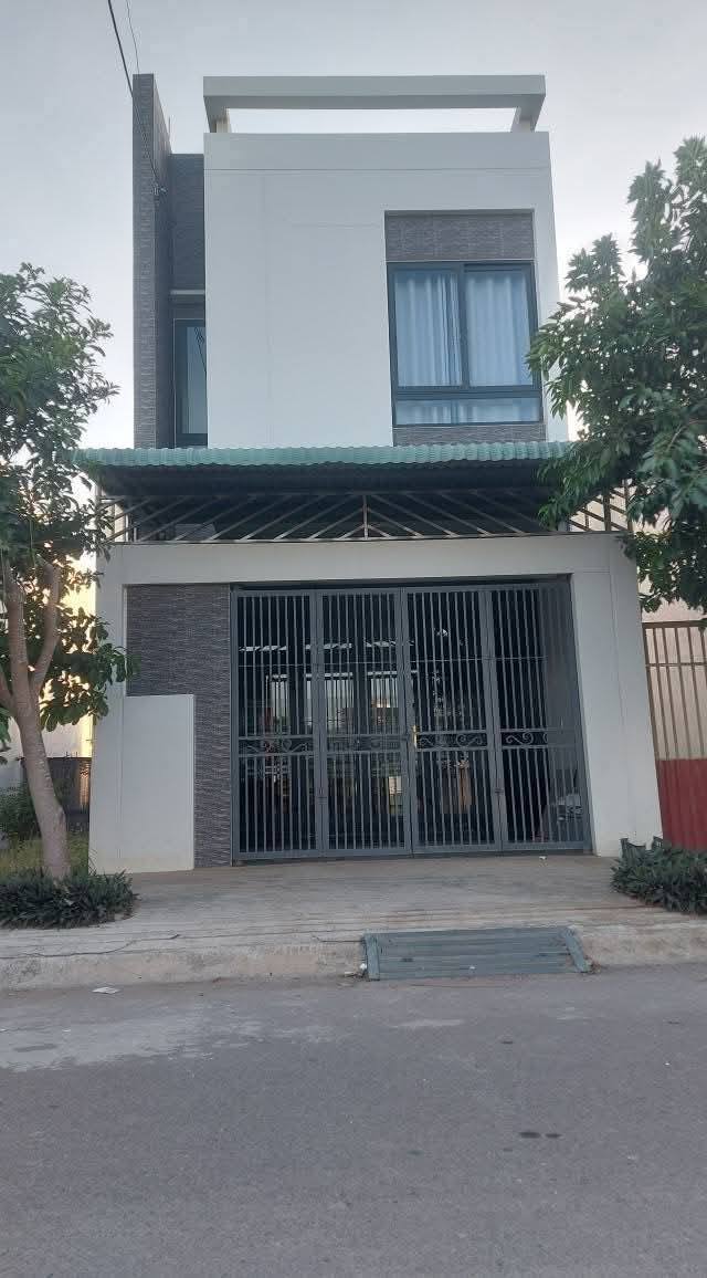 Nhà phố Nhơn Bình, Quy Nhơn 100m² - Sẵn sàng chào đón chủ nhân mới!