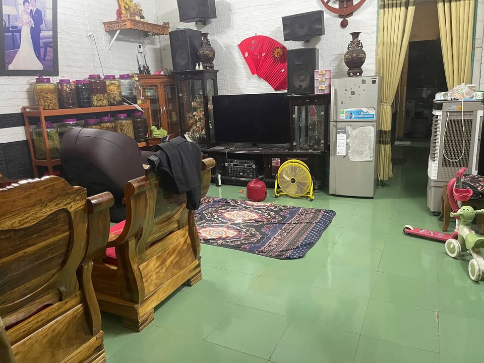 Nhà riêng Phường Trường Sơn, Sầm Sơn 81m² giá 1 tỷ - Ô tô vào tận nhà!