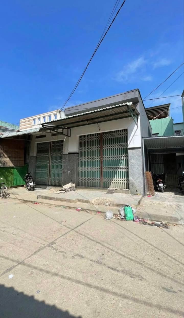 Nhà cấp 4 có gác tại chợ An Thạnh, Bình Định - Giá chỉ 1.2 tỷ!