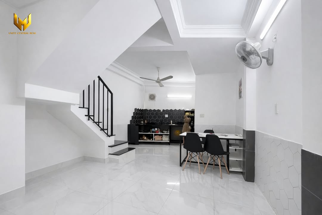 Cho thuê nhà nguyên căn 2PN 2WC tại Điện Biên Phủ, Bình Thạnh - Giá chỉ 11 triệu/tháng!