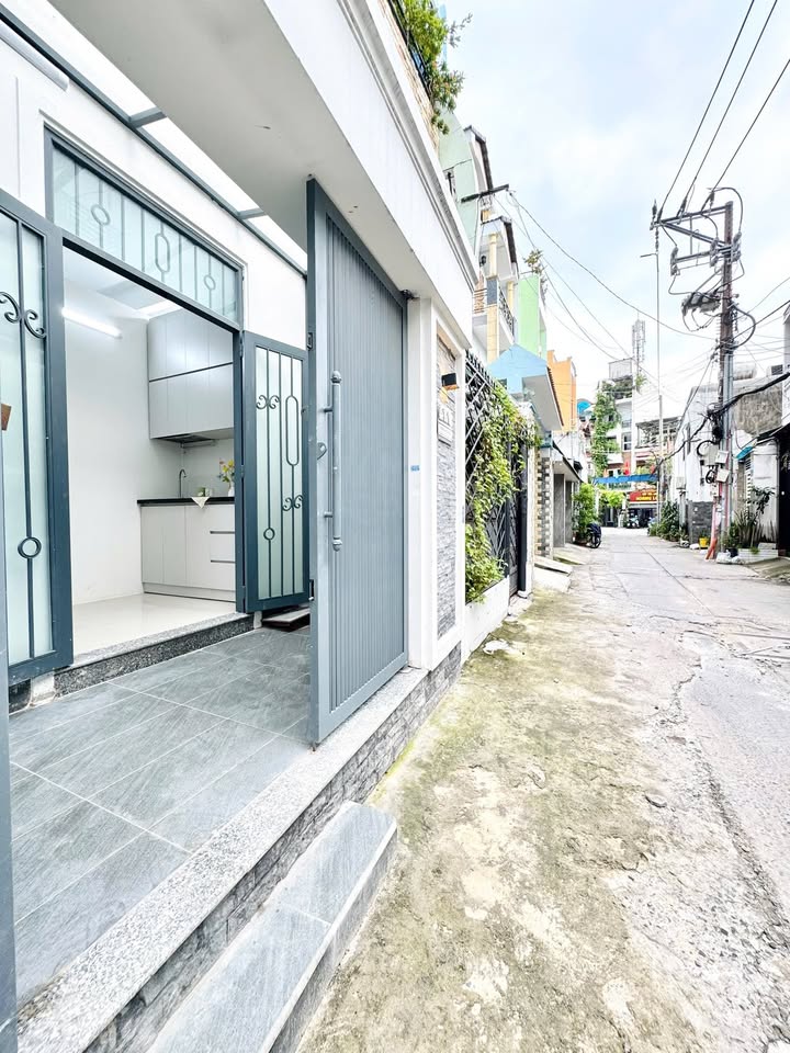 Mặt bằng cho thuê đường Trịnh Đình Trọng, Tân Phú - Giá chỉ từ 6 triệu/tháng!