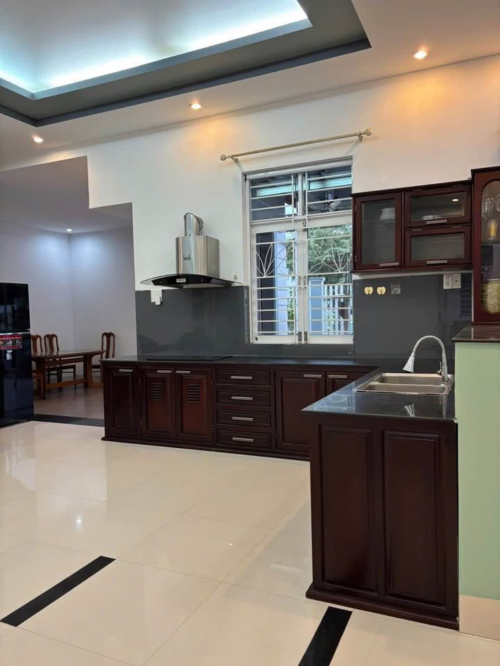 Nhà cho thuê tại Diên An - 3PN, 2WC, Nội thất mới, Giá 13.5 triệu