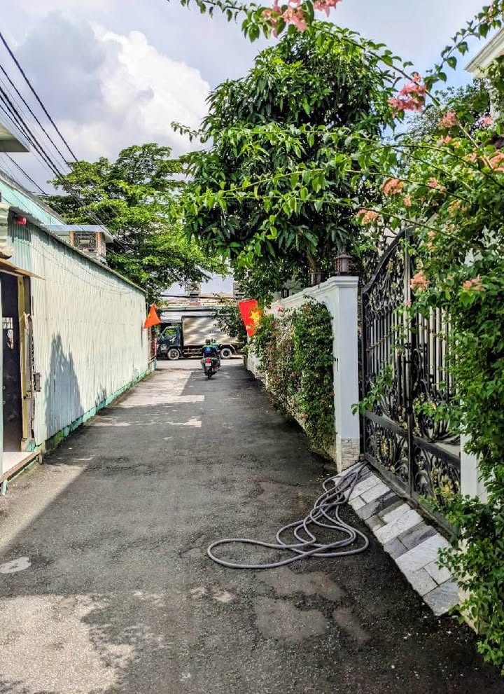 Lô đất 81m² đường Bùi Văn Ngữ, Quận 12 chỉ 4,5 tỷ - Giảm 300 triệu!!