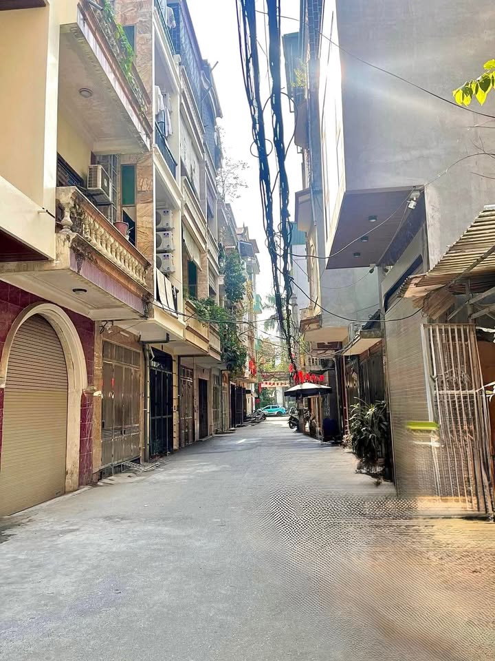 Đất Miêu Nha Tây Mỗ 82m² giá 8 tỷ - Mặt tiền 5.5m, gần SVĐ Mỹ Đình!