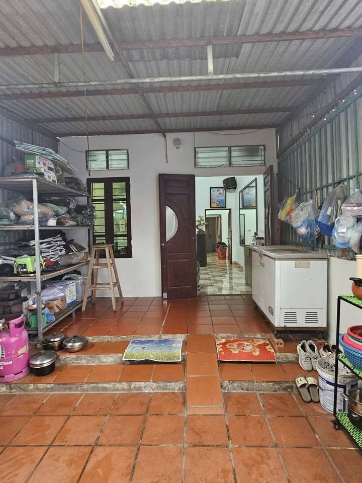 Nhà cấp 4 tại Ngõ Lương Xá, 60m² giá 1.18 tỷ - Hướng Đông, ô tô đỗ gần!