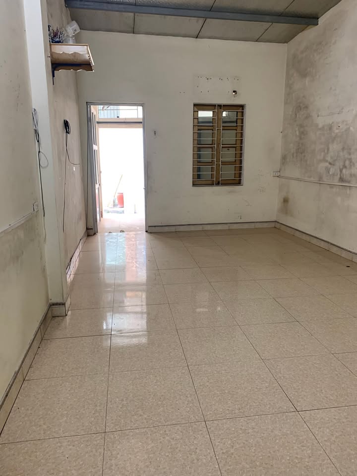 Nhà cấp bốn Vĩnh Ninh 45m² giá 2.5 triệu - Thiết kế tiện nghi, chính chủ!