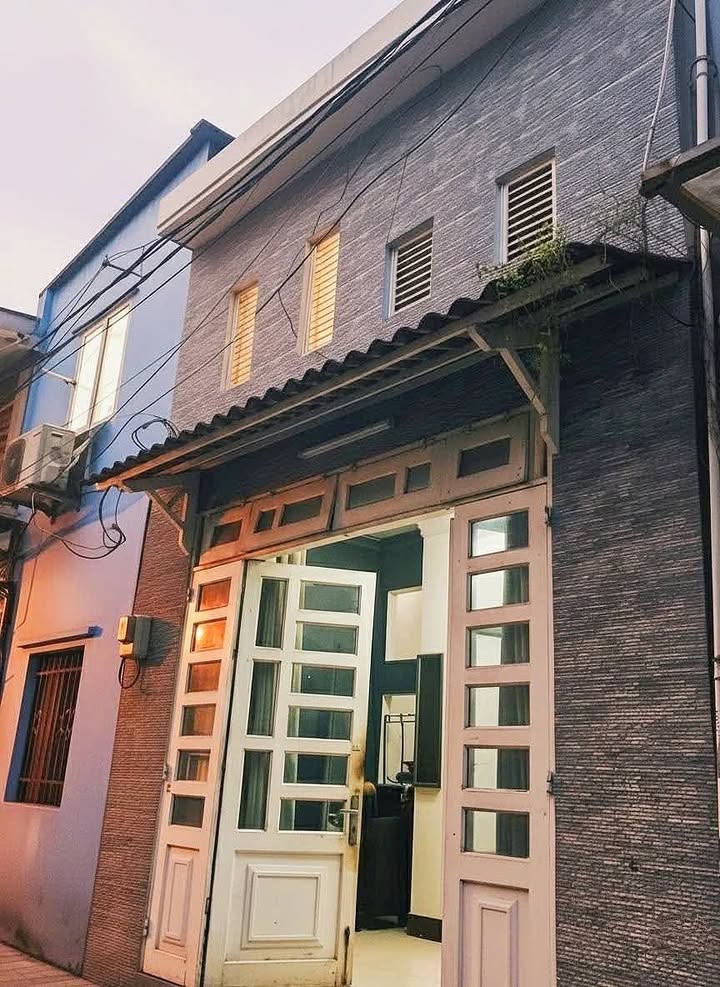 Nhà riêng quận Tân Phú 32m² giá 3.8 tỷ - Khu dân cư yên tĩnh