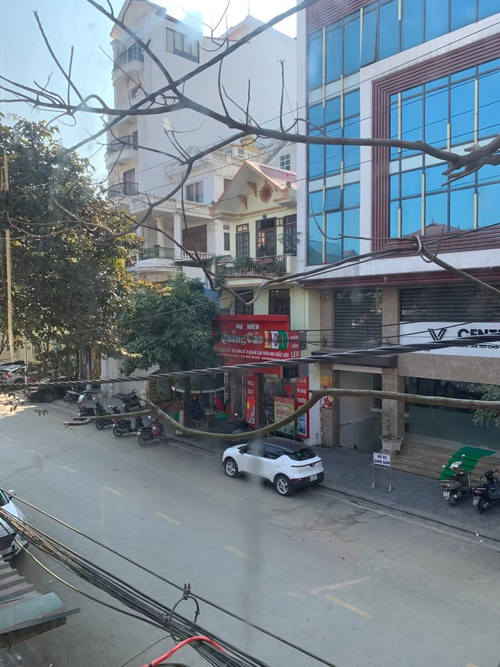 Nhà 3 tầng mặt đường Hàng Bát, Lạng Sơn 80m² giá 5 tỷ - Kinh doanh sầm uất!