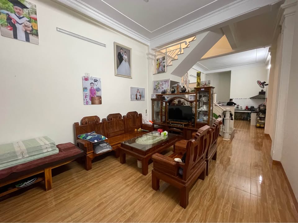 Nhà bán tại Đông Vệ, Thanh Hóa 77m² giá 3.9 tỷ - Chính chủ, sổ đỏ sang tên ngay!