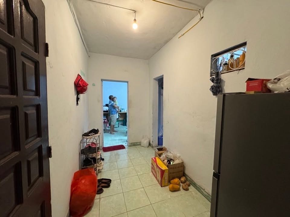 Nhà nguyên bản tầng 5 Hoàng Đạo Thành 42m² giá 4.3 tỷ - Sẵn sàng vào ở ngay!