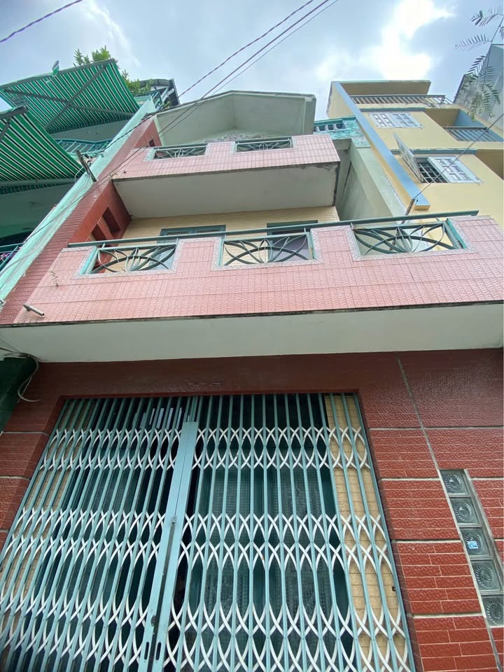 Nhà phố Nguyễn Văn Cừ, Q5 73m² - Hẻm thông thoáng, gần trung tâm!