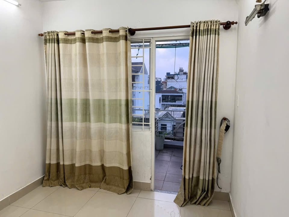 Cho thuê nhà mặt tiền chợ Nguyễn Sơn Tân Phú - Giá 12 triệu/tháng - Nhà mới thoáng mát!