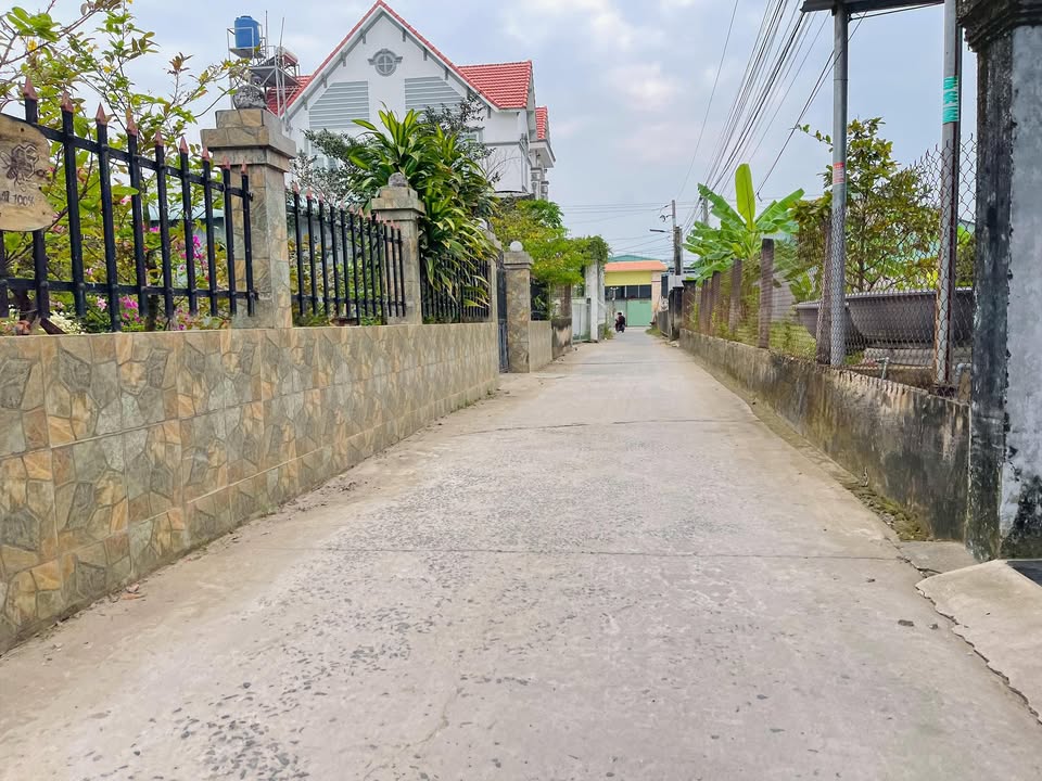 Đất thổ cư xã Long Cang 100m² giá 820 triệu - Sổ hồng riêng, ô tô vào tận nơi!