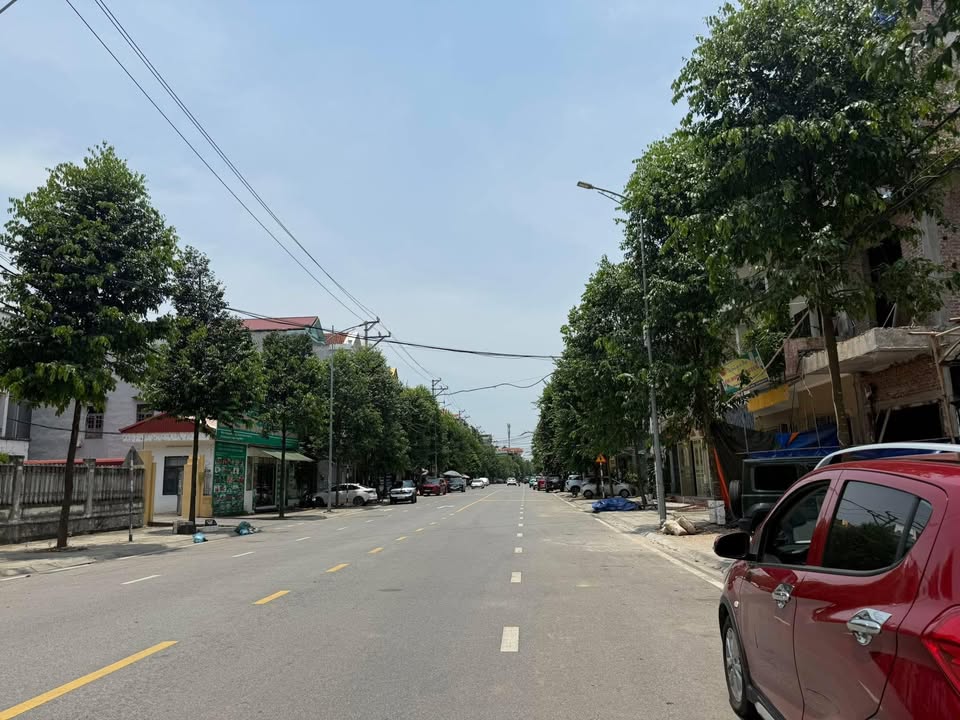 Nhà 2 tầng 1 tum mặt đường Minh Lang, Tiên Cát 60m² giá 6 tỷ - Kinh doanh tuyệt vời!