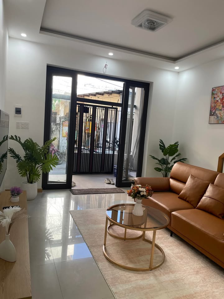 Nhà 2 Tầng Đẹp tại Quận Hải Châu 61.6m² giá 4.8 tỷ - Sẵn sàng vào ở ngay!