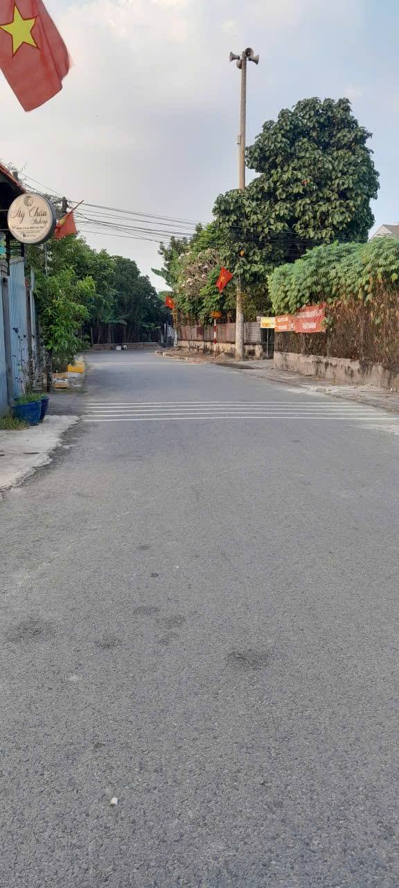 Nhà mặt tiền đường Nhựa 6m tại Chánh Mỹ, Thủ Dầu Một - Giá chỉ 1.99 tỷ!