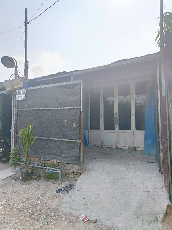 Nhà cho thuê tại Vĩnh Lộc A, 54m² giá chỉ 2 triệu/tháng - Nhà tôn y hình thoáng mát!