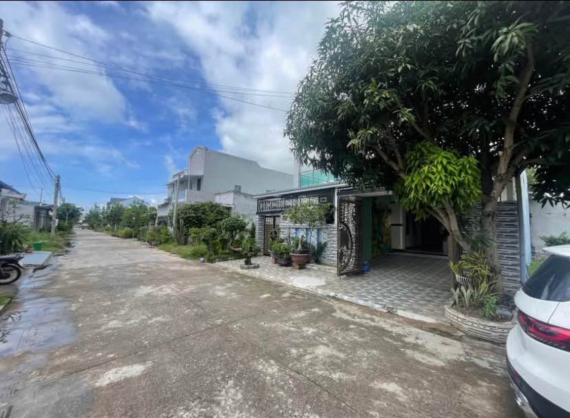 Nhà Phú Long 100m² giá 1.36 tỷ - Chính chủ cần bán gấp!