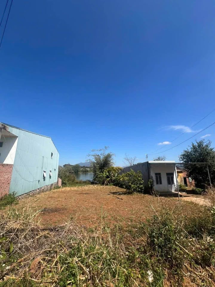 Đất nền Hẻm Hàn Thuyên, Biển Hồ, Pleiku 949m² giá 1 tỷ - View biển hồ tuyệt đẹp!