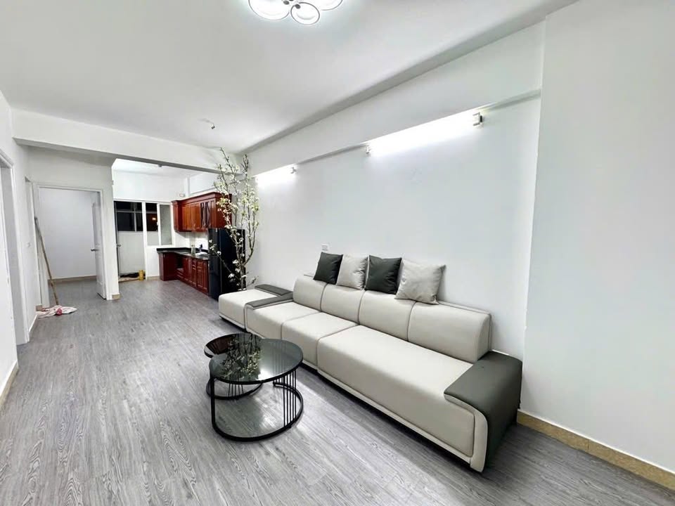 Chung cư Sài Đồng Quận Long Biên 70m² giá 3.9 tỷ - Giao dịch ngay với sổ đỏ!