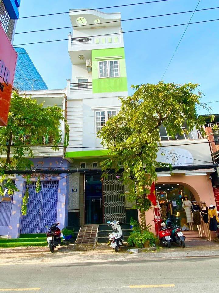 Nhà mặt tiền đường Nguyễn Việt Hồng, An Phú, Cần Thơ 57m² giá 9.9 tỷ - Đầu tư sinh lời ngay!