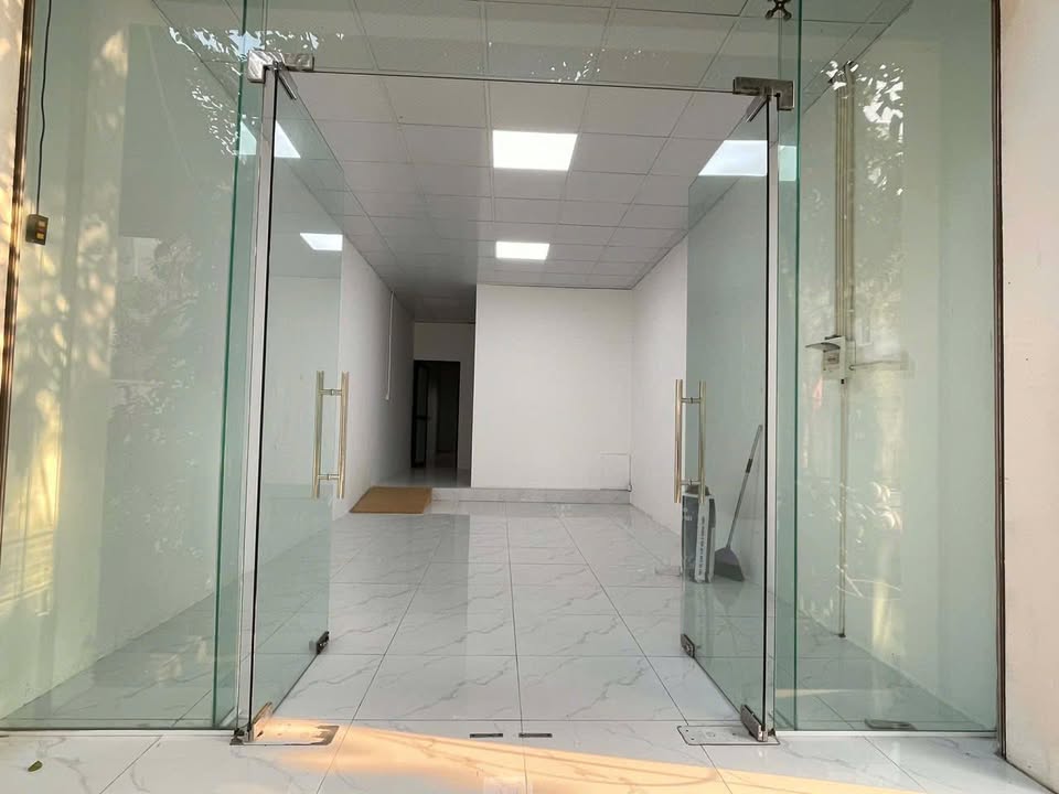 Nhà phố liền kề Geleximco Khu C 80m² giá 20 triệu - Sẵn sàng vào ở ngay!