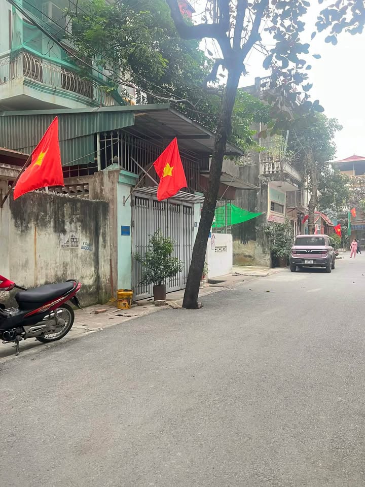 Nhà riêng Quang Trung, Hà Đông 58m² giá 8 tỷ - Sổ hồng chính chủ, tặng nhà 2 tầng!