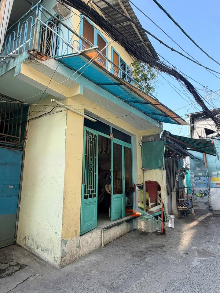 Nhà phố Quận 7 90m² giá thỏa thuận - Dòng tiền ổn định, tiện cải tạo!