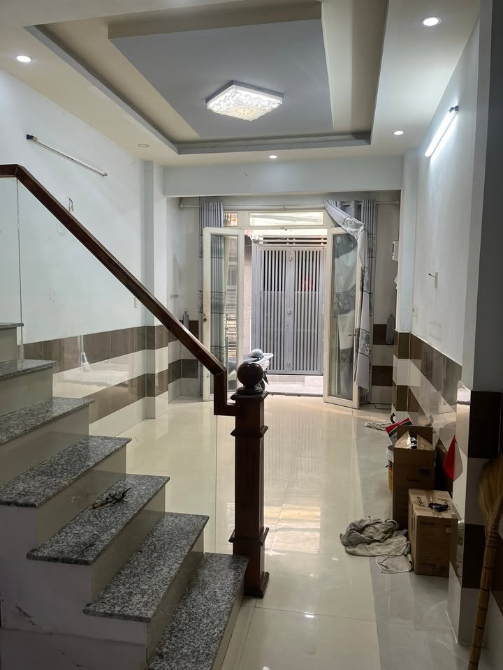 Nhà cho thuê đường Âu Dương Lân, Quận 8, diện tích 45m² - Nhà đẹp, sạch sẽ, bàn giao ngay!