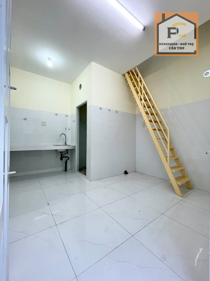 Phòng cho thuê mới xây Đường Hoàng Quốc Việt, Cần Thơ 2.3 triệu - Ban công riêng thoáng mát!