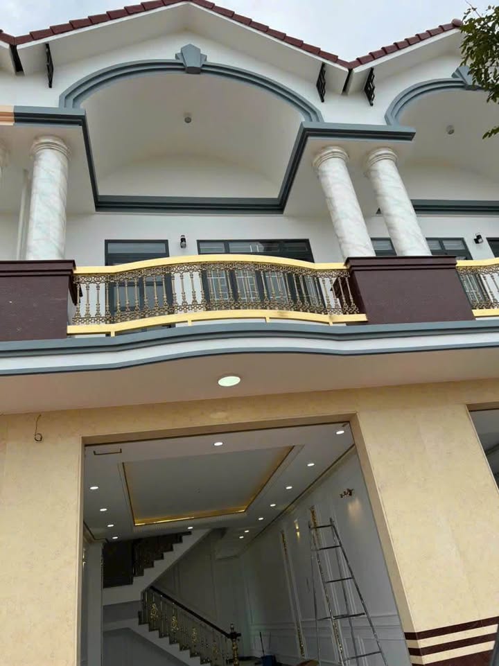 Nhà phố KDC Hồng Phát, Mỹ Xuyên 90m² giá 2 tỷ - Đầy đủ tiện nghi cao cấp!