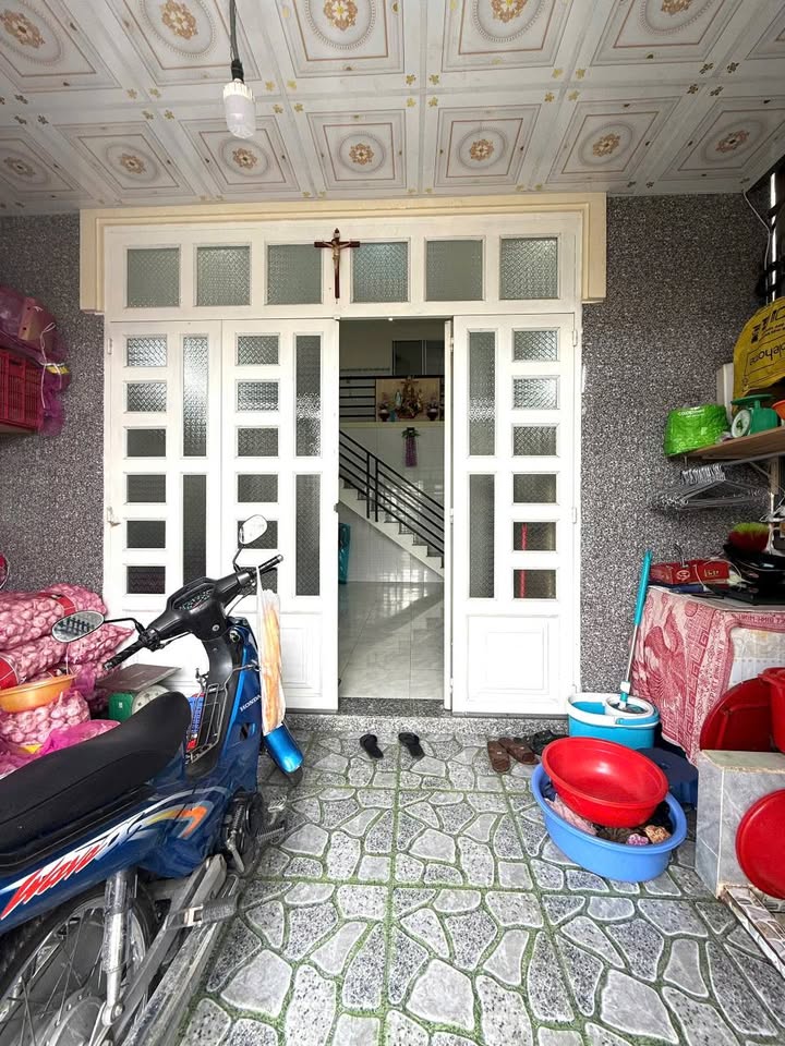 Nhà mặt tiền đường nhựa Thị Trấn Củ Chi 65m² giá 2.5 tỷ - Cần bán gấp!