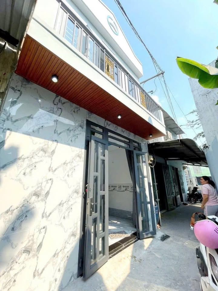 Nhà bán ấp Trung Đông, xã Đông Thạnh, Hóc Môn 28m² - Giá chỉ 1.18 tỷ thương lượng!