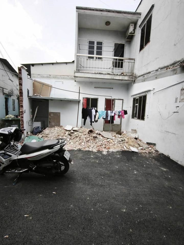 Nhà nát hẻm nhựa 4m Hiệp Thành 43, Quận 12 - Cơ hội đầu tư tuyệt vời!