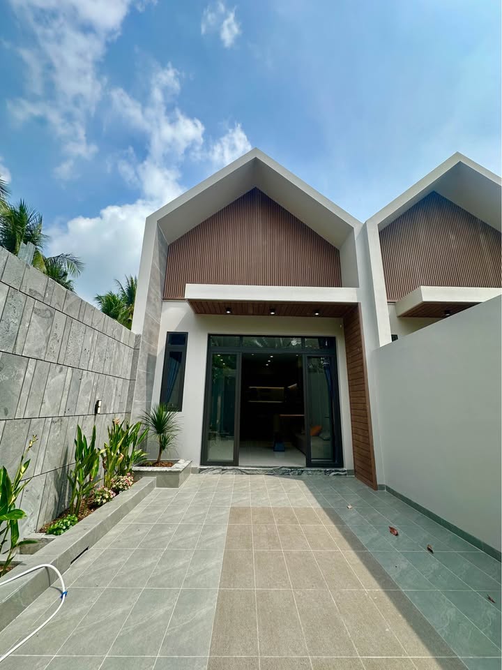 Nhà cấp 4 mặt tiền đường 19/5, xã Trung An, 150m² giá 2 tỷ - Thiết kế hiện đại, đầy đủ nội thất!