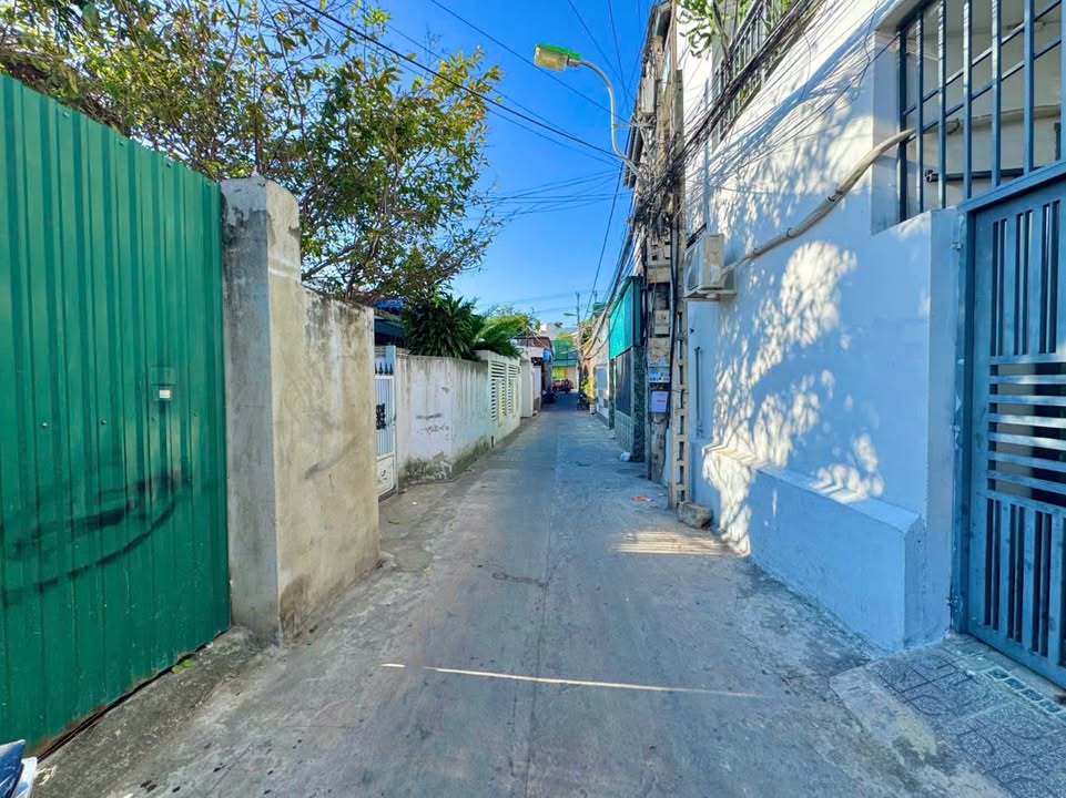 Lô đất nở hậu nhẹ tại hẻm Phước Long, Nha Trang 160.5m² giá 5.8 tỷ - Đầu tư sinh lời hấp dẫn!