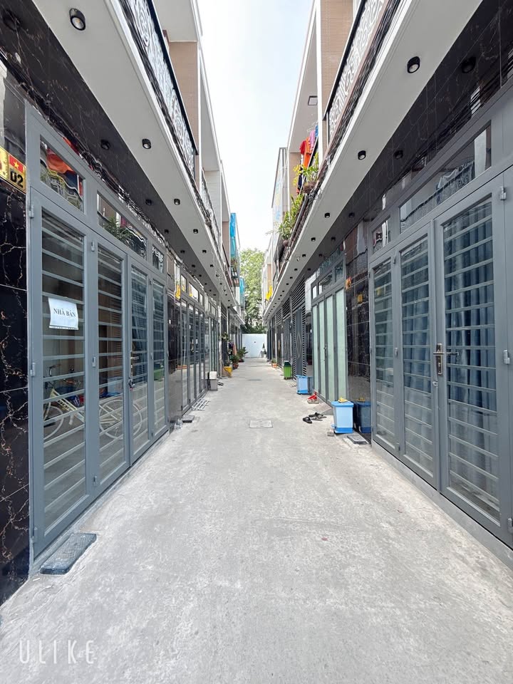 Nhà phố Biên Hòa 100m² giá 1.6 tỷ - Gần trường, chợ thuận tiện!