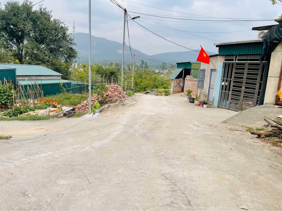 Nhà riêng tại Ngõ 56 Trần Khánh Dư, Quảng Yên, 100m² giá 1.7 tỷ - Gần bệnh viện Thụy Điển!