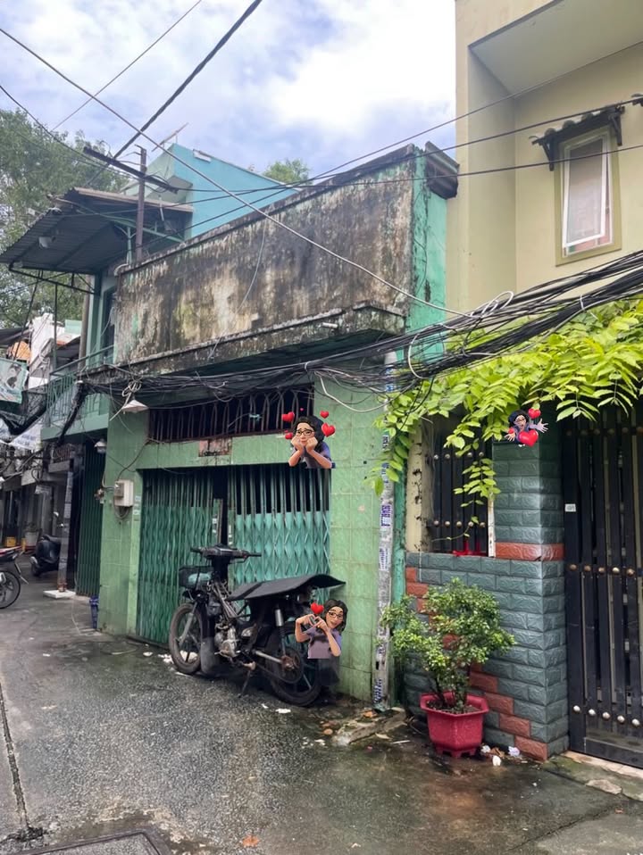 Nhà phố Lạc Long Quân Quận 11 52m² giá 6.4 tỷ - Tiện xây mới ngay!