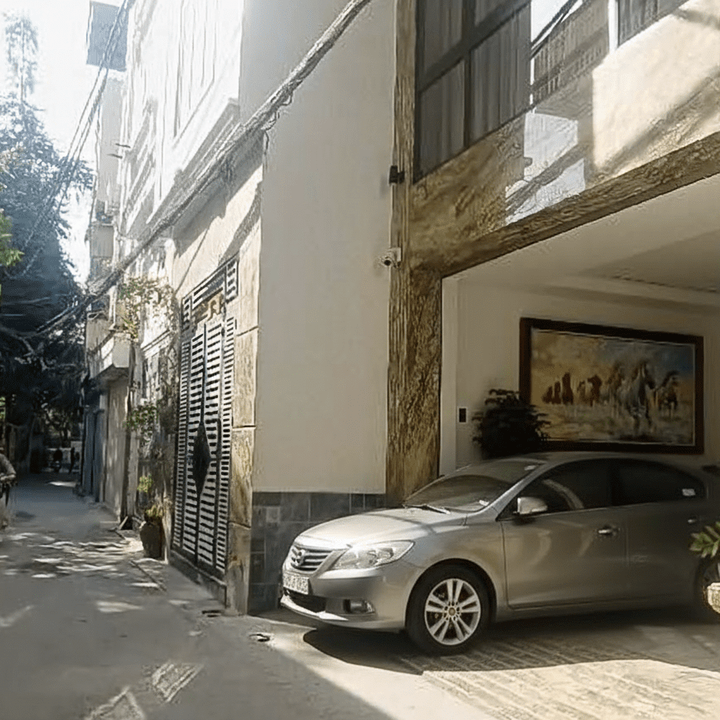 Nhà riêng 7 tầng tại ngõ 266 Nguyễn Văn Cừ, 42m² giá 17 tỷ - Ô tô vào tận nhà!