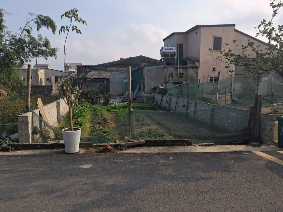 Đất thổ cư 147m² tại trung tâm Xuân An - Giá chỉ 2 tỷ VND!