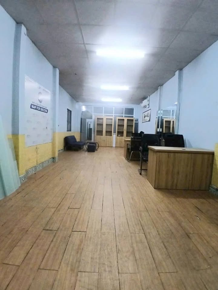 Nhà cho thuê tại phường Phú Lợi, Thủ Dầu Một 100m² - Full nội thất, có sân ô tô