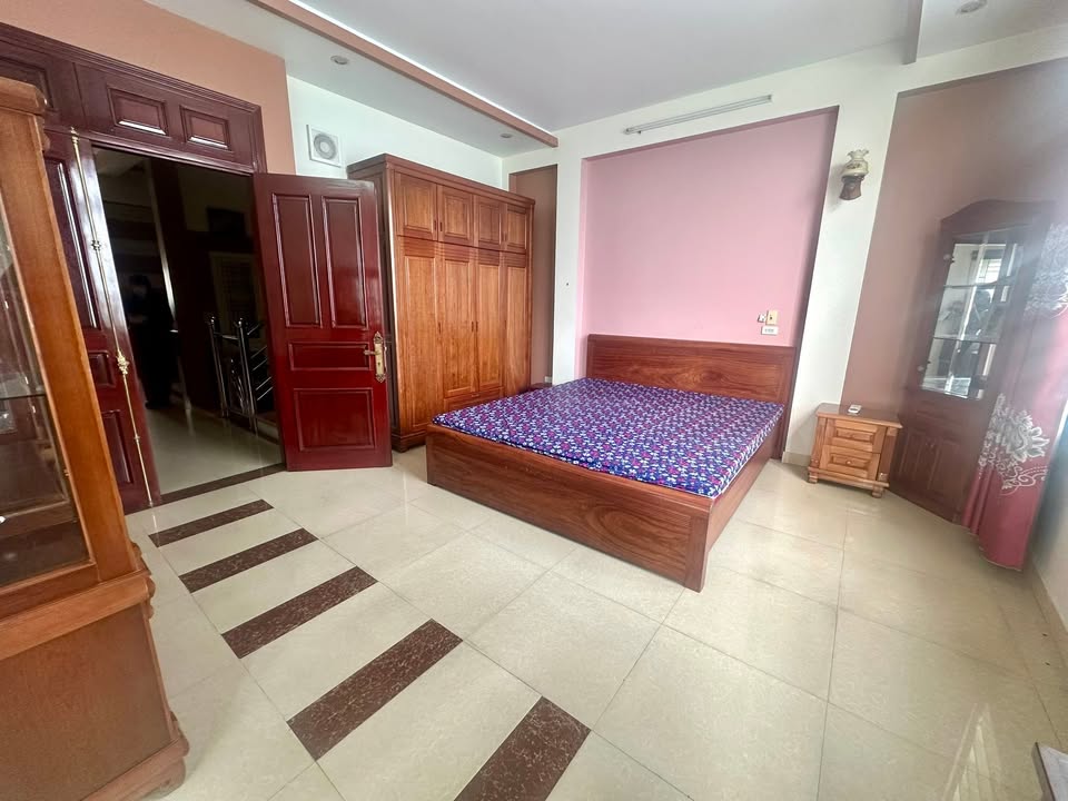 Nhà cho thuê Kinh Bắc - 5PN khép kín, đầy đủ nội thất, giá 35 triệu/tháng