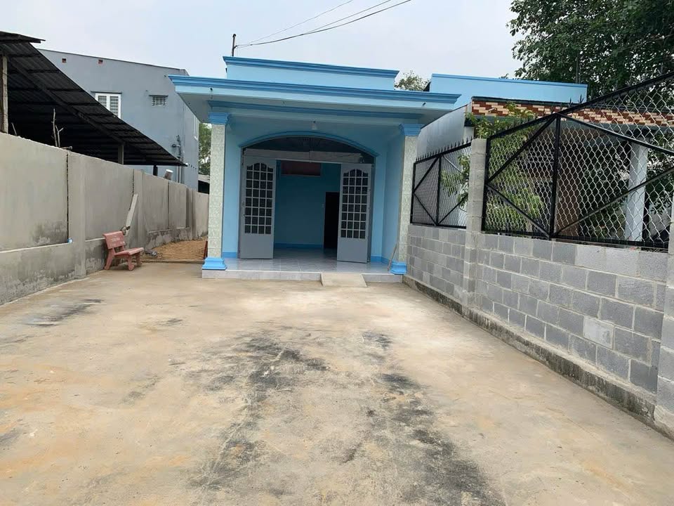 Nhà cấp 4 Thới Tam Thôn Hóc Môn 175m² giá 4.6 tỷ - Sổ hồng chính chủ, thuận tiện vào ở ngay!