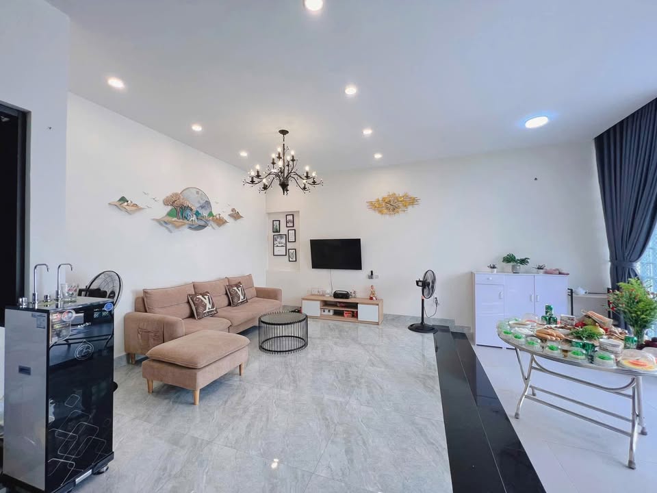 Nhà 2 tầng Kiệt Đại Cồ Việt, 100m² giá 2.4 tỷ - Khu vực yên tĩnh, dân trí cao!