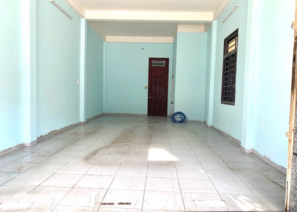Cho thuê mặt bằng đường 2/4, Nha Trang 50m² - Kinh doanh sầm uất, thuận tiện ngay gần biển!