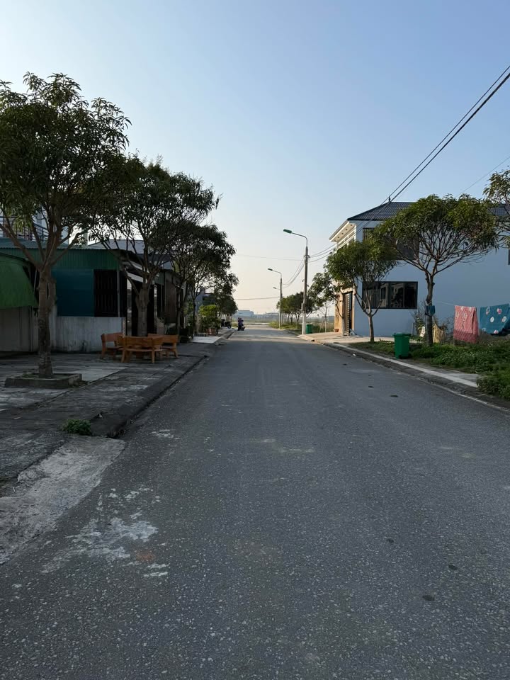 Bán lô đất chợ mới Cẩm Thành 160m² giá 2.5 tỷ - Cơ hội đầu tư tuyệt vời!