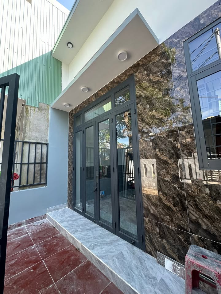 Nhà phố hẻm ô tô Âu Cơ, Quy Nhơn 48m² giá 1.17 tỷ - Sổ hồng chính chủ, tiện ích đầy đủ!