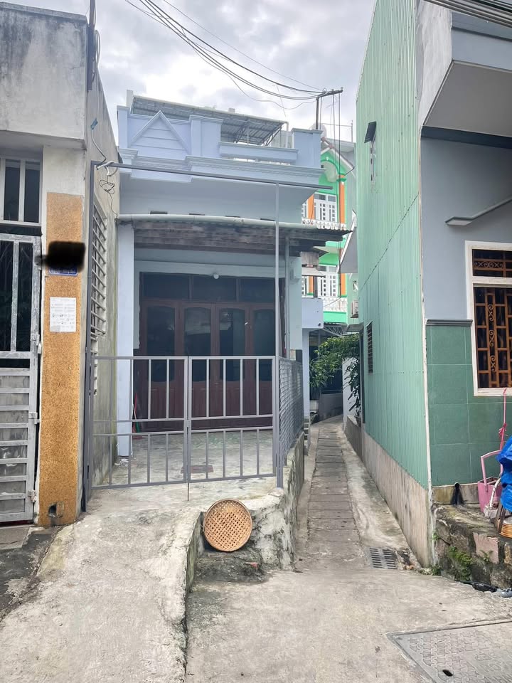 Nhà mặt tiền Phường Hải Cảng Quy Nhơn 39m² giá 2.95 tỷ - Vị trí thuận lợi gần biển!